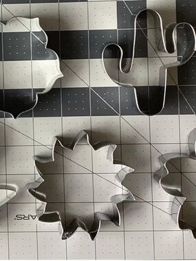Flower Cookie Cutters, Set 5 pcs., metal.